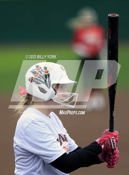 Thumbnail 3 in Grand Saline vs Van photogallery.