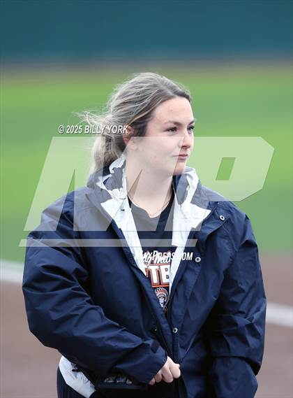 Thumbnail 2 in Grand Saline vs Van photogallery.