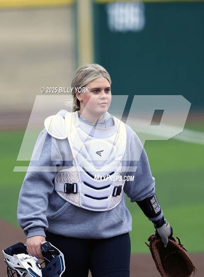 Thumbnail 3 in Grand Saline vs Van photogallery.