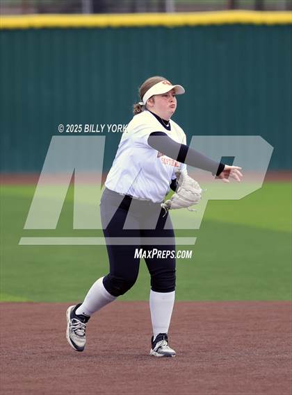 Thumbnail 3 in Grand Saline vs Van photogallery.