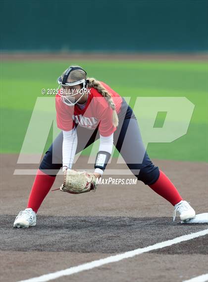 Thumbnail 1 in Grand Saline vs Van photogallery.