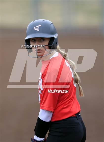 Thumbnail 1 in Grand Saline vs Van photogallery.