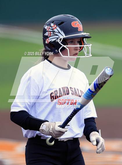 Thumbnail 3 in Grand Saline vs Van photogallery.