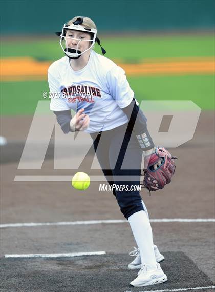 Thumbnail 1 in Grand Saline vs Van photogallery.