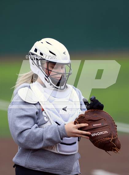Thumbnail 3 in Grand Saline vs Van photogallery.