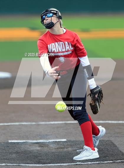 Thumbnail 3 in Grand Saline vs Van photogallery.