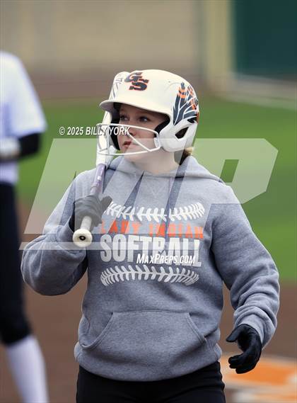 Thumbnail 3 in Grand Saline vs Van photogallery.