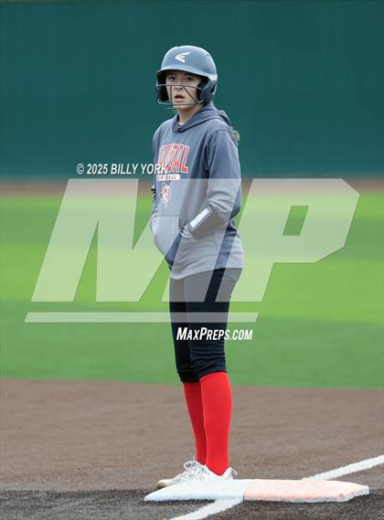 Thumbnail 2 in Grand Saline vs Van photogallery.