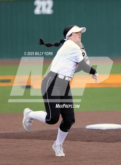 Thumbnail 1 in Grand Saline vs Van photogallery.