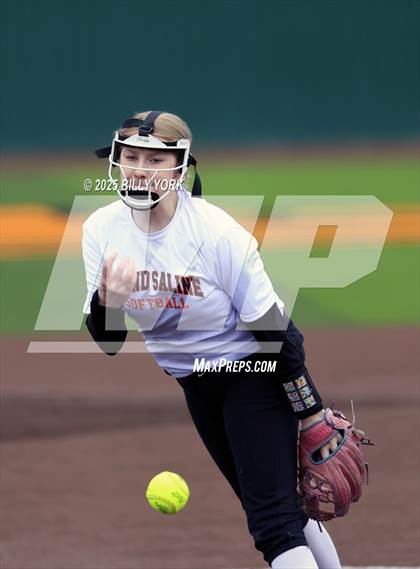 Thumbnail 1 in Grand Saline vs Van photogallery.