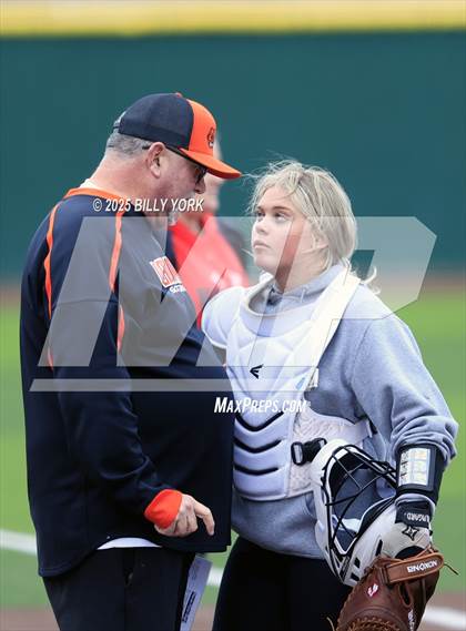 Thumbnail 1 in Grand Saline vs Van photogallery.