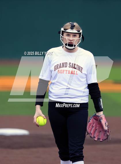 Thumbnail 3 in Grand Saline vs Van photogallery.