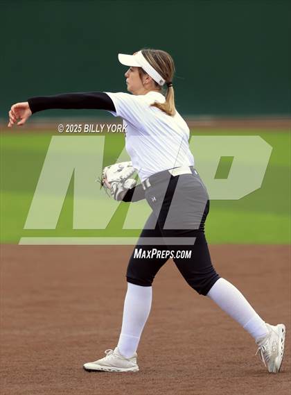 Thumbnail 3 in Grand Saline vs Van photogallery.