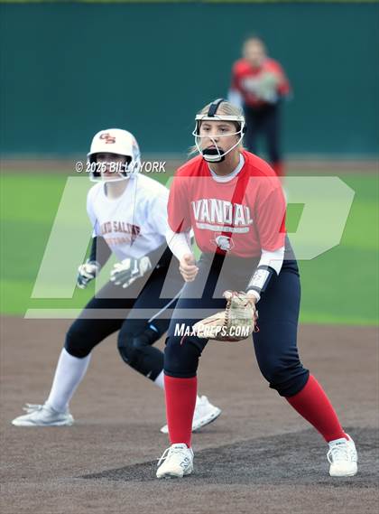 Thumbnail 1 in Grand Saline vs Van photogallery.