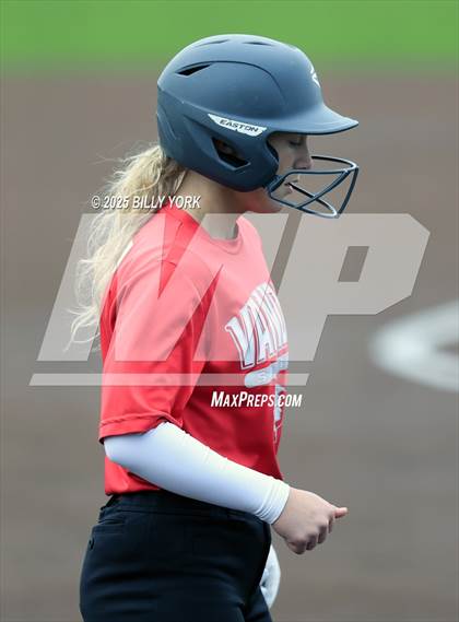 Thumbnail 2 in Grand Saline vs Van photogallery.