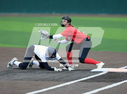 Thumbnail 2 in Grand Saline vs Van photogallery.