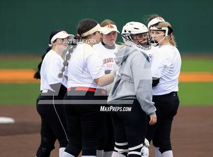 Thumbnail 2 in Grand Saline vs Van photogallery.