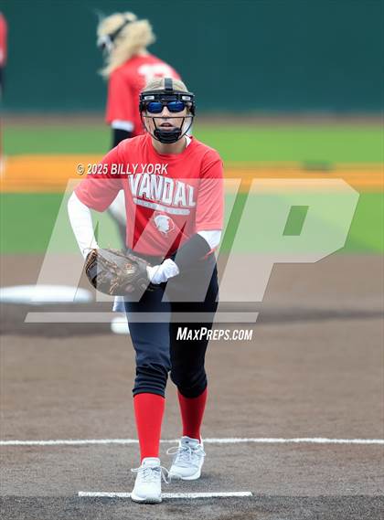 Thumbnail 3 in Grand Saline vs Van photogallery.