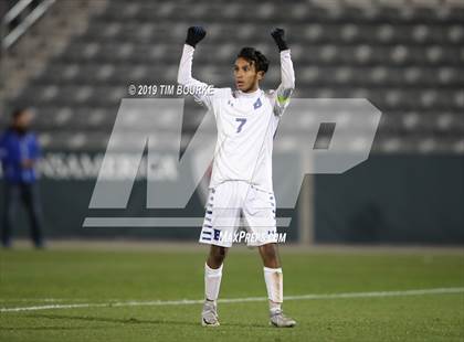 Thumbnail 2 in Broomfield vs. Regis Jesuit (CHSAA 5A Final) photogallery.