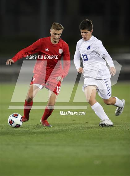 Thumbnail 3 in Broomfield vs. Regis Jesuit (CHSAA 5A Final) photogallery.