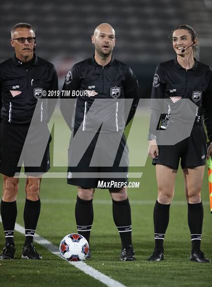 Thumbnail 2 in Broomfield vs. Regis Jesuit (CHSAA 5A Final) photogallery.