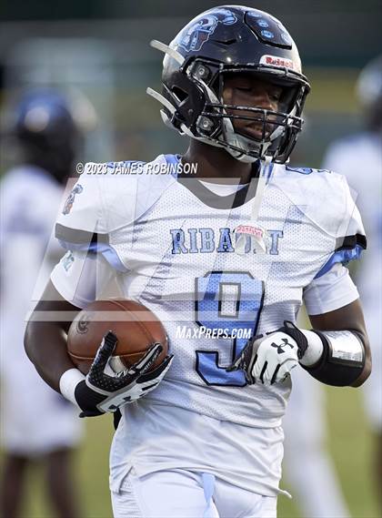 Thumbnail 3 in Ribault @ ED White photogallery.