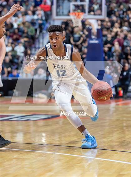 Thumbnail 1 in East Catholic vs. Windsor (CIAC D1 Final) photogallery.