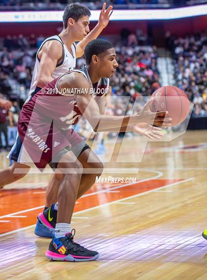 Thumbnail 2 in East Catholic vs. Windsor (CIAC D1 Final) photogallery.