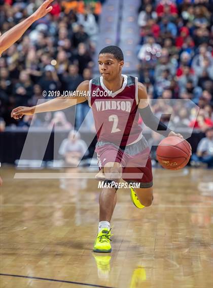 Thumbnail 2 in East Catholic vs. Windsor (CIAC D1 Final) photogallery.