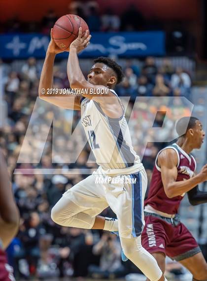 Thumbnail 3 in East Catholic vs. Windsor (CIAC D1 Final) photogallery.