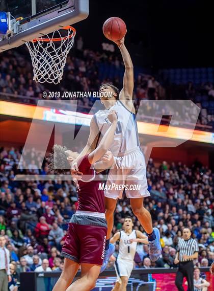 Thumbnail 3 in East Catholic vs. Windsor (CIAC D1 Final) photogallery.