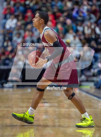 Thumbnail 2 in East Catholic vs. Windsor (CIAC D1 Final) photogallery.