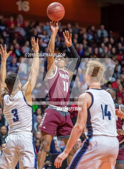 Thumbnail 2 in East Catholic vs. Windsor (CIAC D1 Final) photogallery.