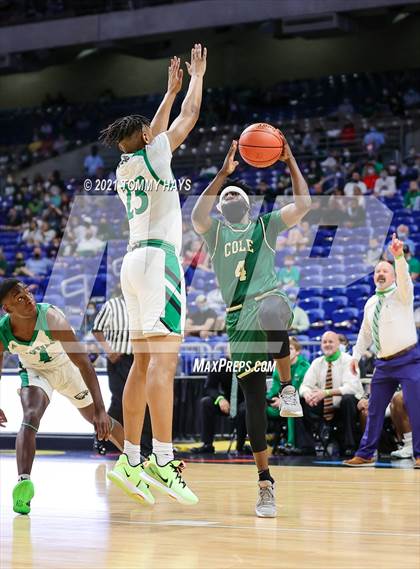 Thumbnail 2 in Tatum vs. Cole (UIL Class 3A Final) photogallery.