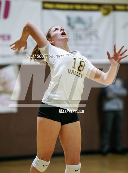 Thumbnail 2 in Temecula Valley vs. Harvard-Westlake (CIF SS D1 Second Round) photogallery.