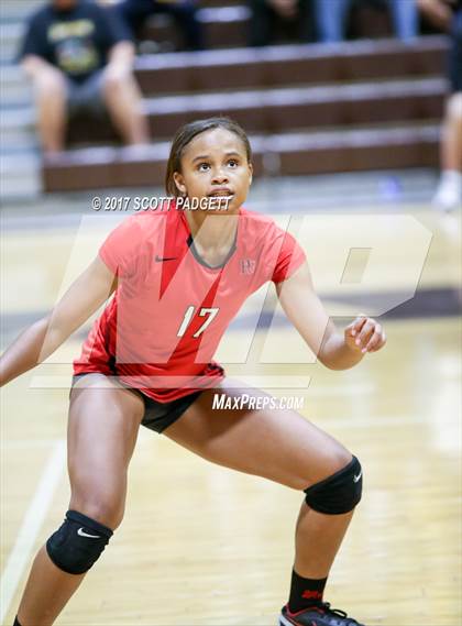 Thumbnail 1 in Temecula Valley vs. Harvard-Westlake (CIF SS D1 Second Round) photogallery.