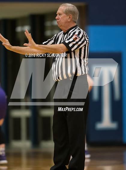 Thumbnail 1 in Collinsville @ Belleville East photogallery.