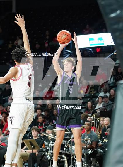 Thumbnail 3 in Blue Valley Northwest vs. Heights (KSHSAA 6A Final) photogallery.