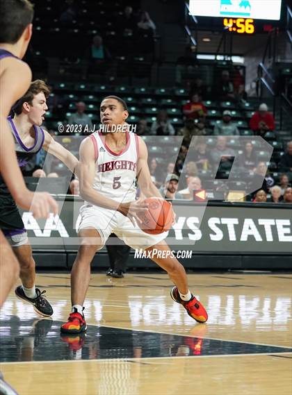 Thumbnail 2 in Blue Valley Northwest vs. Heights (KSHSAA 6A Final) photogallery.