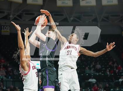 Thumbnail 1 in Blue Valley Northwest vs. Heights (KSHSAA 6A Final) photogallery.