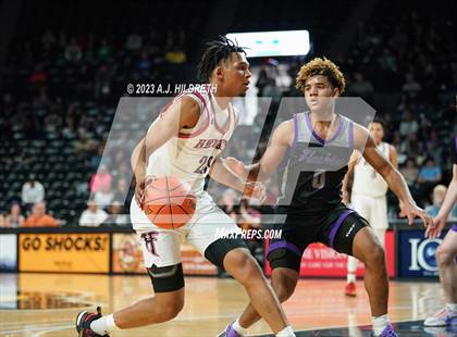 Thumbnail 2 in Blue Valley Northwest vs. Heights (KSHSAA 6A Final) photogallery.