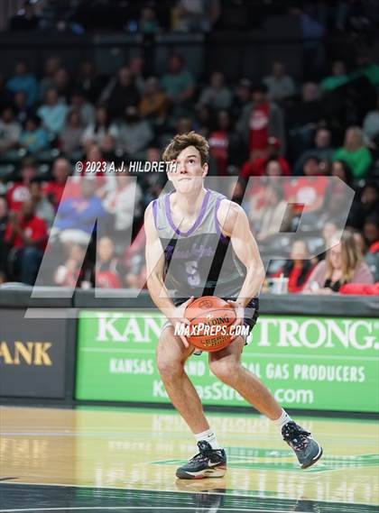 Thumbnail 3 in Blue Valley Northwest vs. Heights (KSHSAA 6A Final) photogallery.