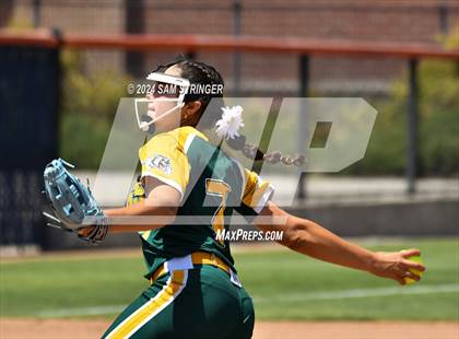 Thumbnail 2 in Le Grand vs. Stone Ridge Christian (CIF SJS Division 6 Final) photogallery.