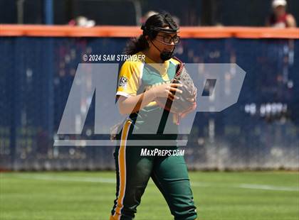 Thumbnail 2 in Le Grand vs. Stone Ridge Christian (CIF SJS Division 6 Final) photogallery.