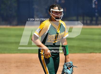 Thumbnail 3 in Le Grand vs. Stone Ridge Christian (CIF SJS Division 6 Final) photogallery.