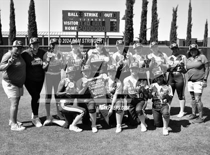 Thumbnail 3 in Le Grand vs. Stone Ridge Christian (CIF SJS Division 6 Final) photogallery.