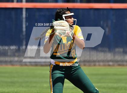 Thumbnail 2 in Le Grand vs. Stone Ridge Christian (CIF SJS Division 6 Final) photogallery.