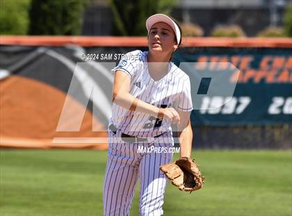 Thumbnail 1 in Le Grand vs. Stone Ridge Christian (CIF SJS Division 6 Final) photogallery.