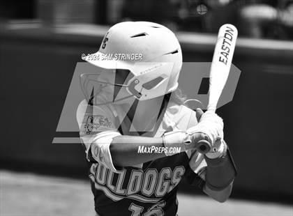 Thumbnail 1 in Le Grand vs. Stone Ridge Christian (CIF SJS Division 6 Final) photogallery.