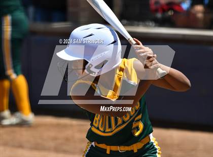 Thumbnail 3 in Le Grand vs. Stone Ridge Christian (CIF SJS Division 6 Final) photogallery.